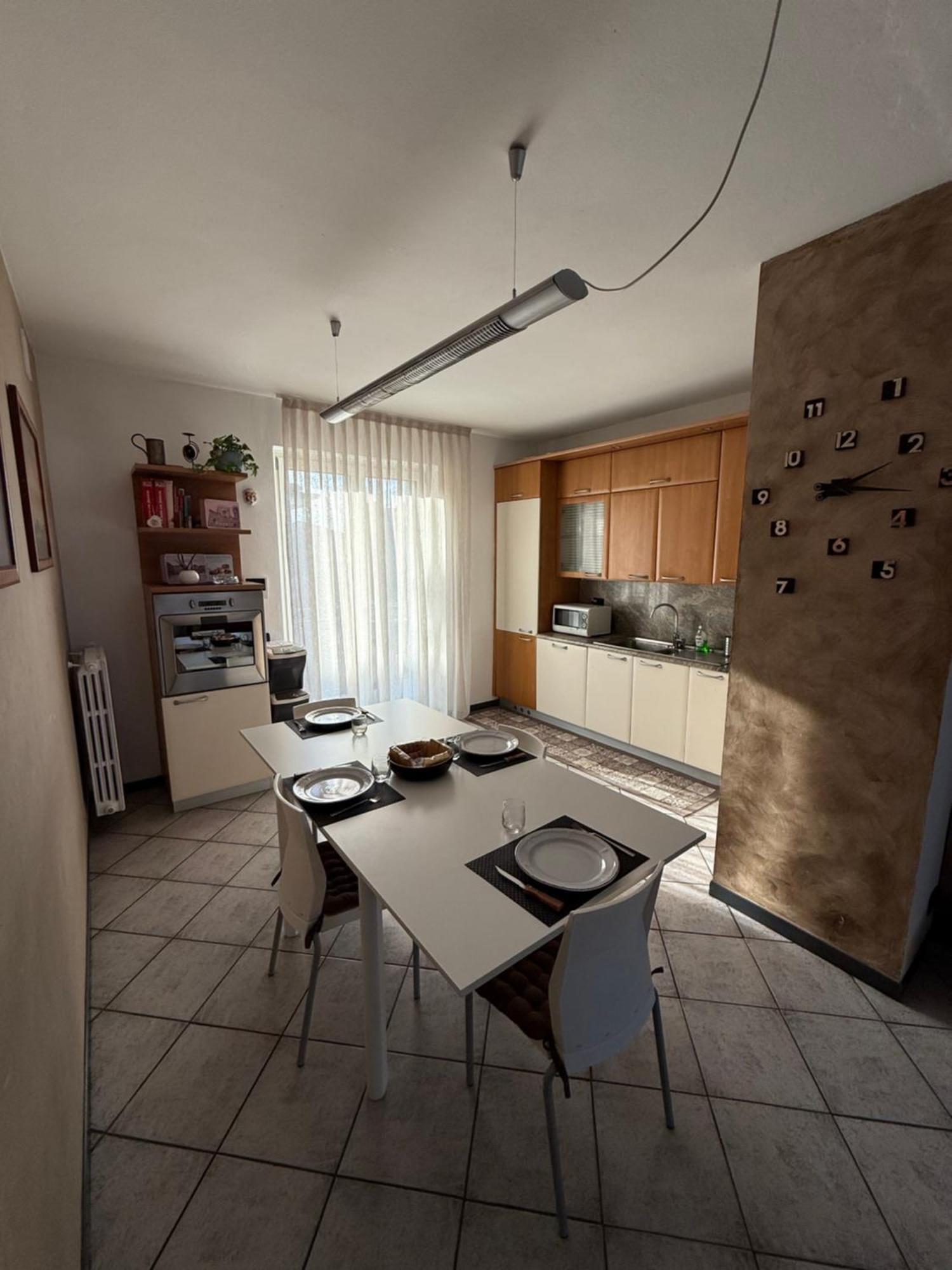 Ca Bilofer-7 Min To Bergamo Airport Appartement Seriate Buitenkant foto